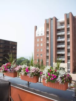 Adjustable Self-Watering Railing Planter, 24" -Garden Supplies Store 8592173TC 2383 tif