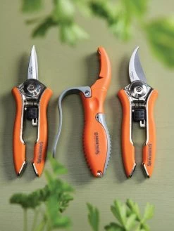Gardener's Pocket Tool Set -Garden Supplies Store 8595268 9487 tif